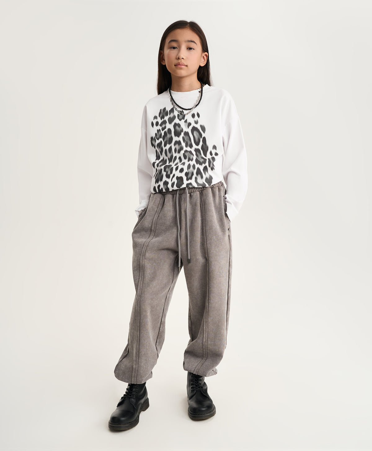 Gulliver Light Gray Jogger Pants with Distressed Details and Piercing for Girl Junior-Metallic